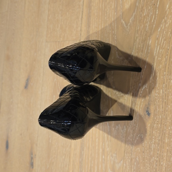 Bamboo Patent Platform Heels - Picture 5 of 6